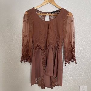 BKE Boutique from Buckle Boho Lace Pieced Top Size XSmall
